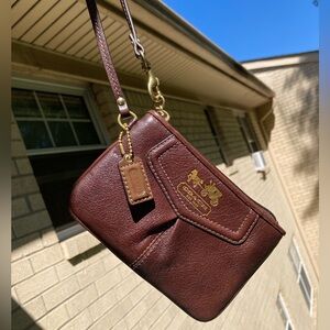Coach Gorgeous Soft Chocolate Brown Leather Pleated Front Wristlet Zipper Pouch